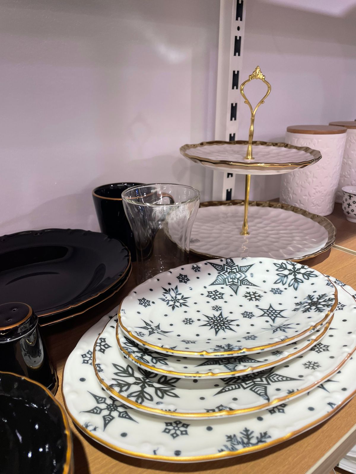 43 Pcs Stars Dinner Set Black & White