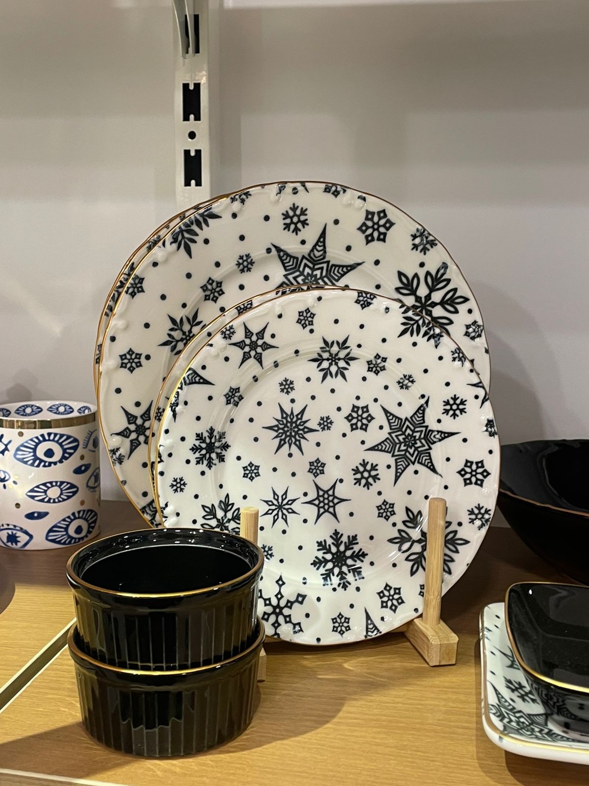 43 Pcs Stars Dinner Set Black & White