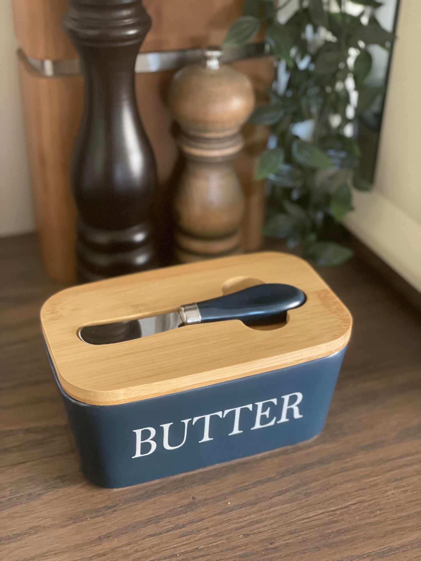 Butter Box with Lid and Knife