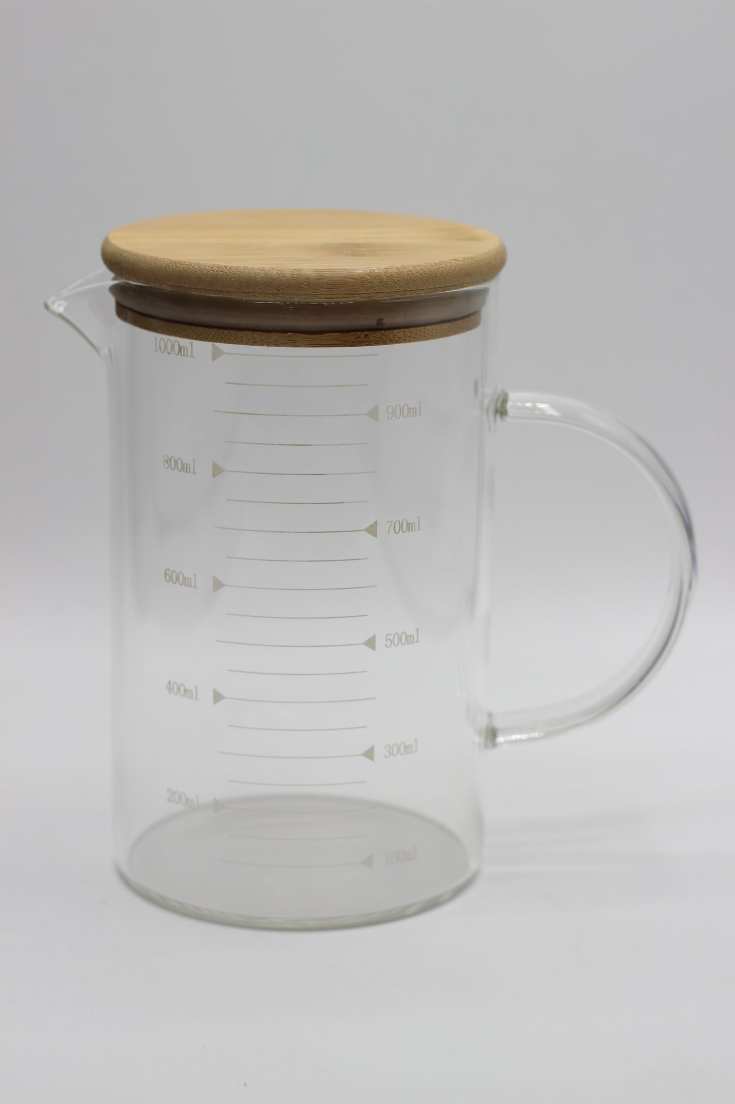 Graduated Measuring Beaker with Bamboo Lid