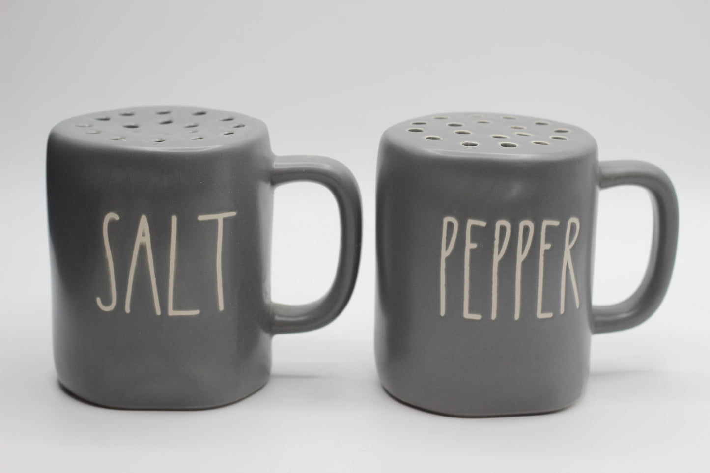 Rae Dunn Salt and Pepper Shakers Set of 2pcs