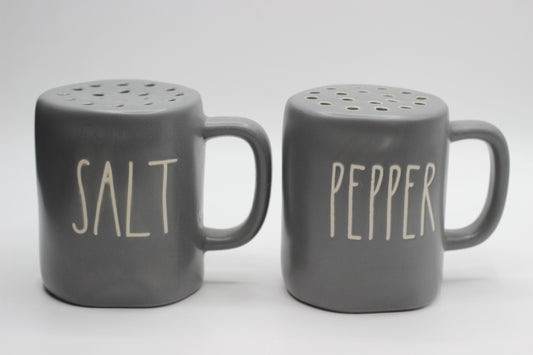 Rae Dunn Salt and Pepper Shakers Set of 2pcs
