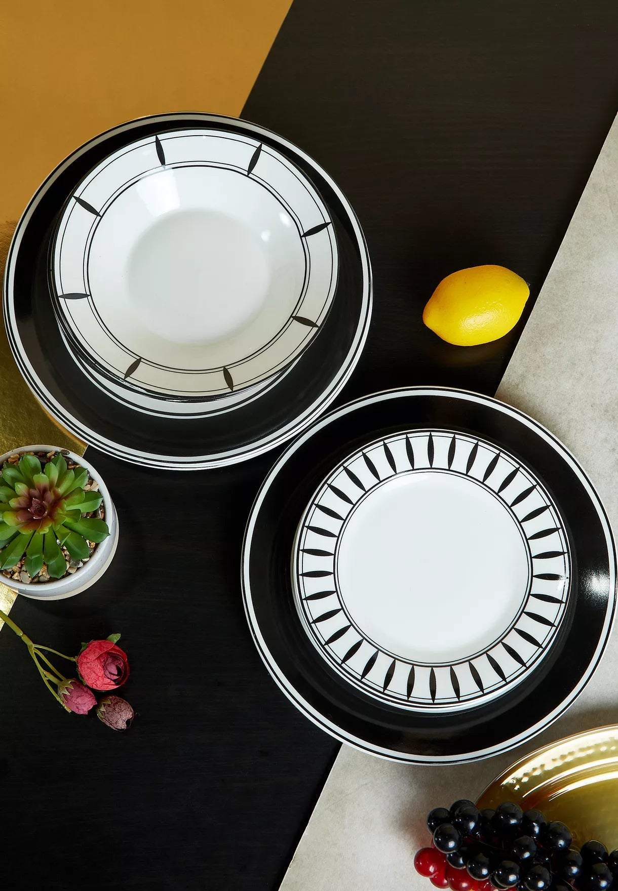 Black and white 12 Piece Dinner Set