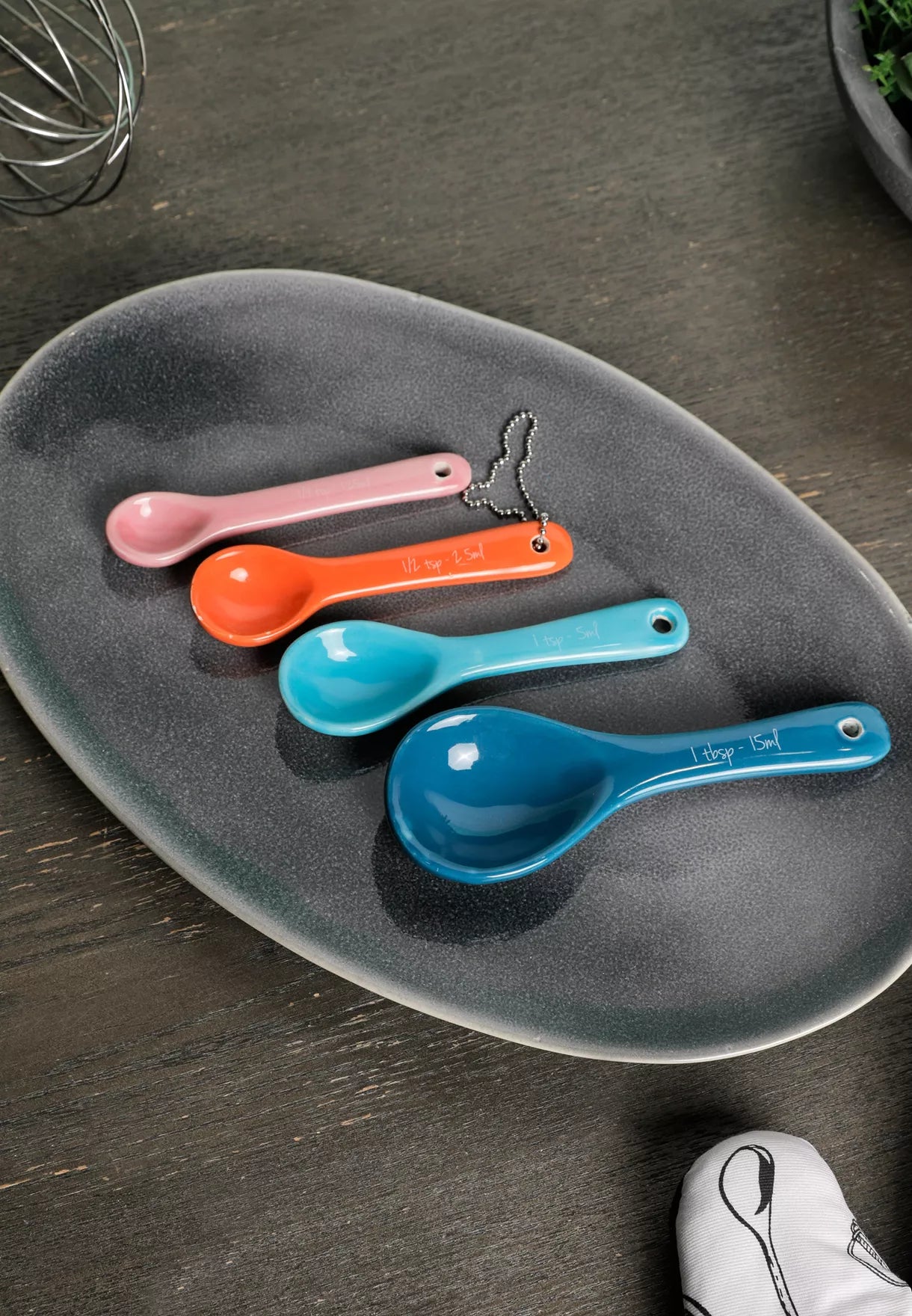 Set of 4 colorful Measuring Spoons