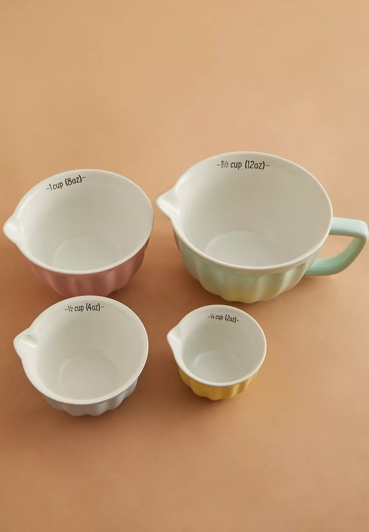 4 Retro Pastel Measuring Cup